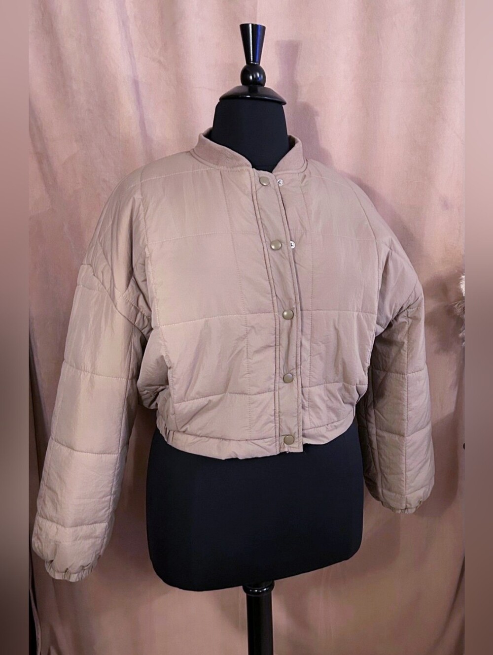 KITTENISH CROPPED PUFFER COAT